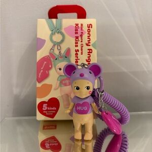 Sonny Angel Kiss Kiss Keychain - Mouse